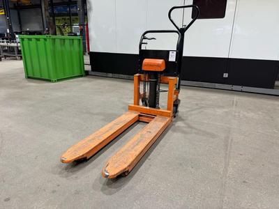 Imagen general de 2012 Rema HC100 Skid lifter
